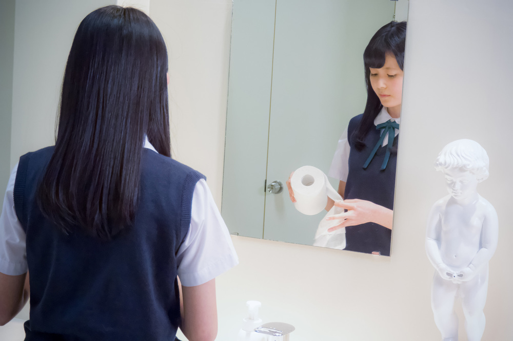 女子の事件は大抵 トイレで起こるのだ 公式ニュース